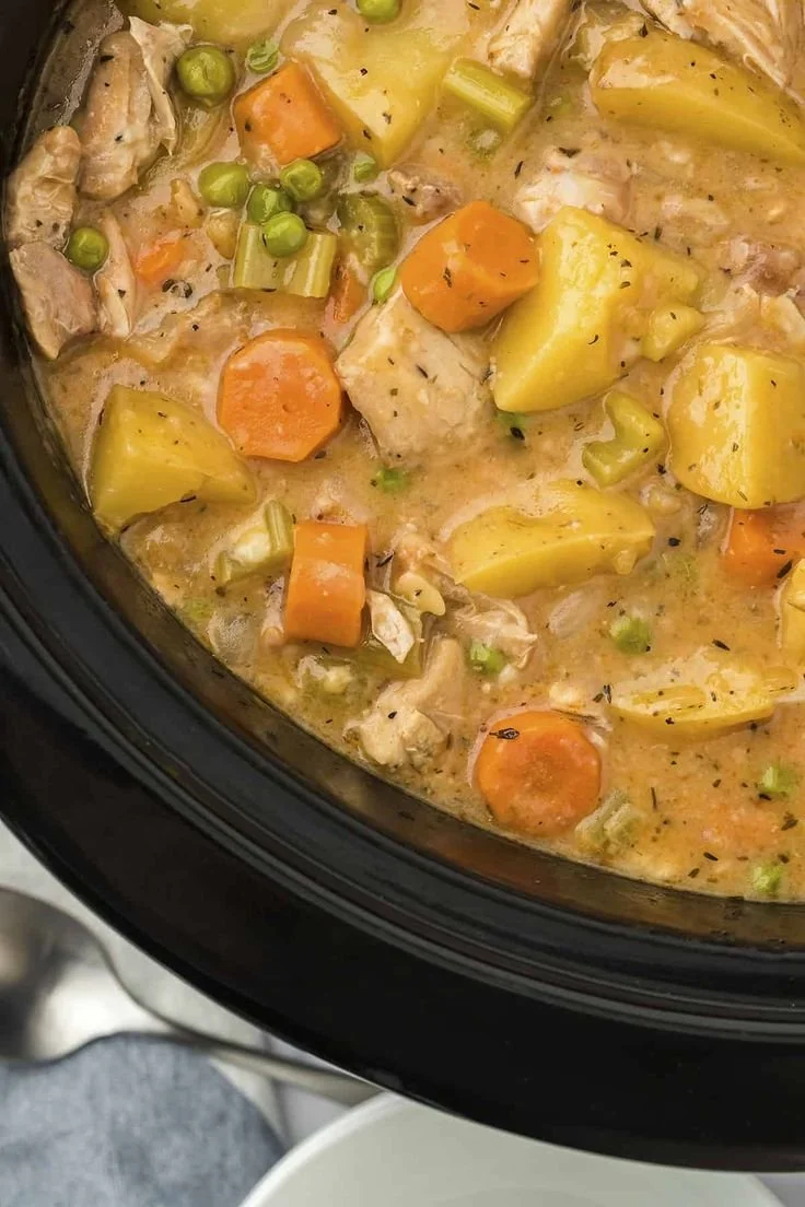 Delicious Crockpot Chicken Stew with tender chicken and fresh vegetables