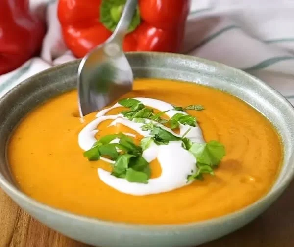 Roasted Red Pepper Cauliflower Soup