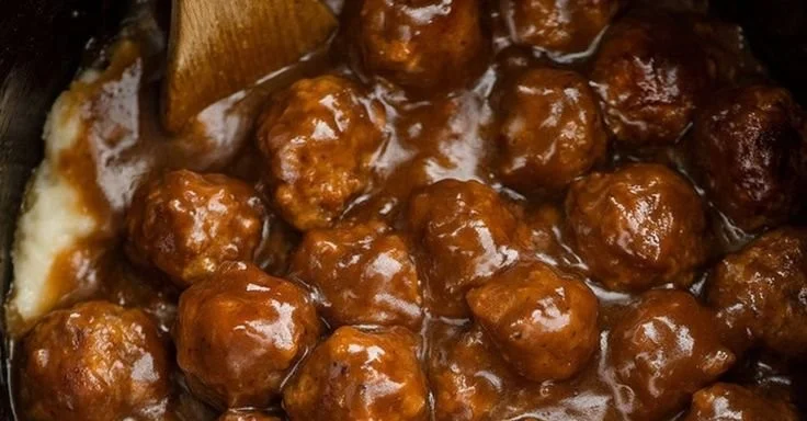 Slow Cooker Salisbury Steak Meatballs: Family-Friendly Comfort