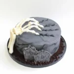 0d2eb1f0709bbc5d11a079b2a861ee50 halloween torte 2026 08 06 191904 721x1024 1