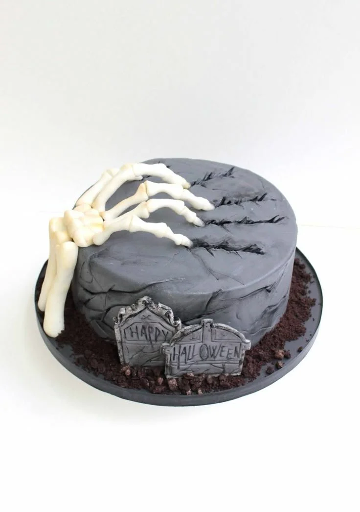 Delicious Halloween torten decorated with fondant for festive celebrations.