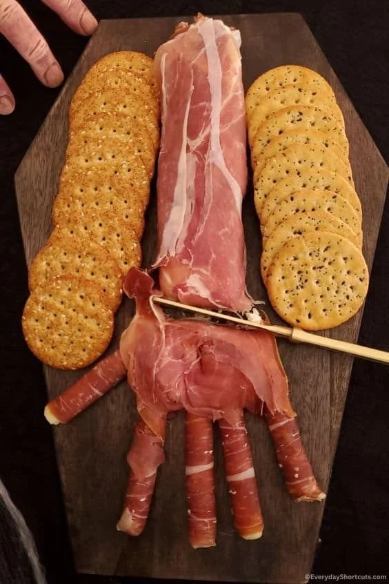 Spooky Halloween party ideas with frightening appetizers and themed decorations.